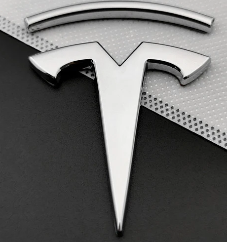 Emblème Capot Tesla ABS Noir ou Argent Modèles S X - vue de face - Becquet Voiture