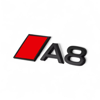 Emblème coffre Audi A8 noir brillant - vue arrière - Becquet Voiture