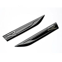 VW Golf 8 R Side Emblem Black Chrome All Black - front view - Becquet Voiture