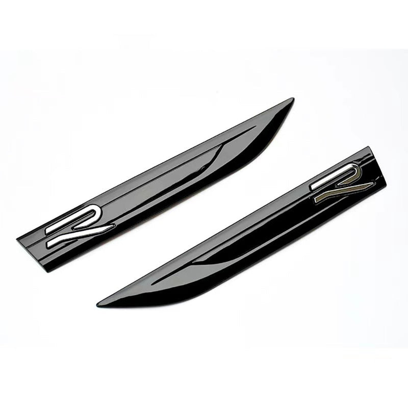 VW Golf 8 R Side Emblem Black Chrome All Black - front view - Becquet Voiture