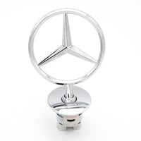 Emblème Étoile Capot Mercedes Benz W204 W205 W220 Noir Chrome - vue de trois-quarts - Becquet Voiture