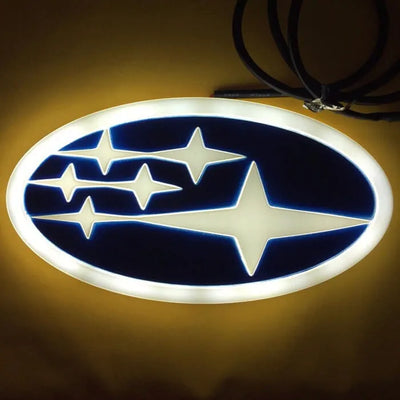 Emblème LED lumineux Subaru 4D pour hayon Forester Legacy Impreza - vue de profil - Becquet Voiture