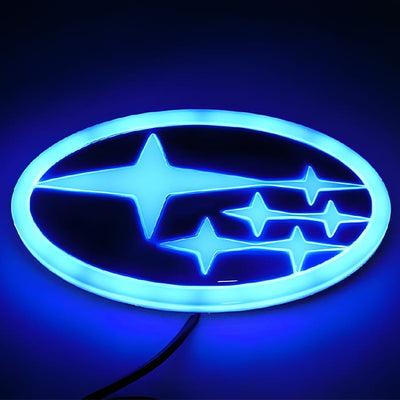Emblème LED lumineux Subaru 4D pour hayon Forester Legacy Impreza - vue rapprochée - Becquet Voiture