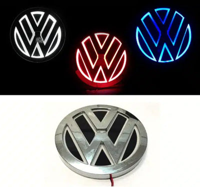 Emblème LED VW 11x11 cm lumineux Blanc Rouge Bleu 12V - packshot studio - Becquet Voiture