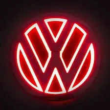Emblème LED VW 11x11 cm lumineux Blanc Rouge Bleu 12V - vue de profil - Becquet Voiture