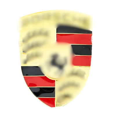 Emblème Logo Porsche Cayenne 911 Multi-Finitions - vue de trois-quarts - Becquet Voiture