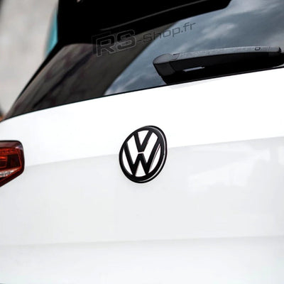 Emblème Logo VW Noir 3D Brillant Mat Carbone Golf Polo - installé sur véhicule 2 - Becquet Voiture