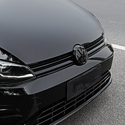 Emblème Logo VW Noir 3D Brillant Mat Carbone Golf Polo - vue de profil - Becquet Voiture