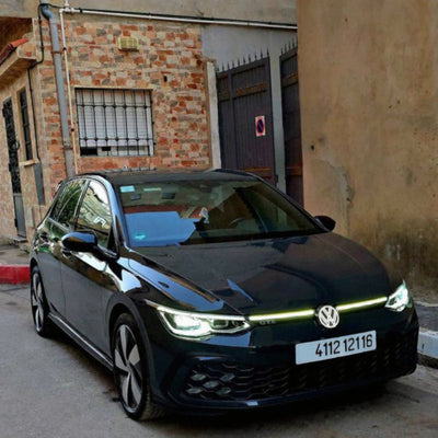 Emblème VW Golf MK8 Lumineux LED 12V Étanche Calandre - vue de profil - Becquet Voiture