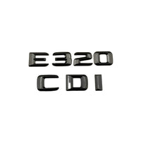 Emblèmes coffre noirs Mercedes Classe E badges arrière - installé sur véhicule - Becquet Voiture