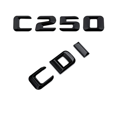 Emblèmes De Coffres Noirs Logos Mercedes Classe C AMG C180 - vue de trois-quarts 2 - Becquet Voiture