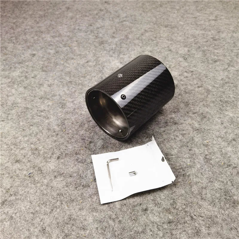 Embout d'Échappement Carbone BMW F90 M5 - vue de face - Becquet Voiture
