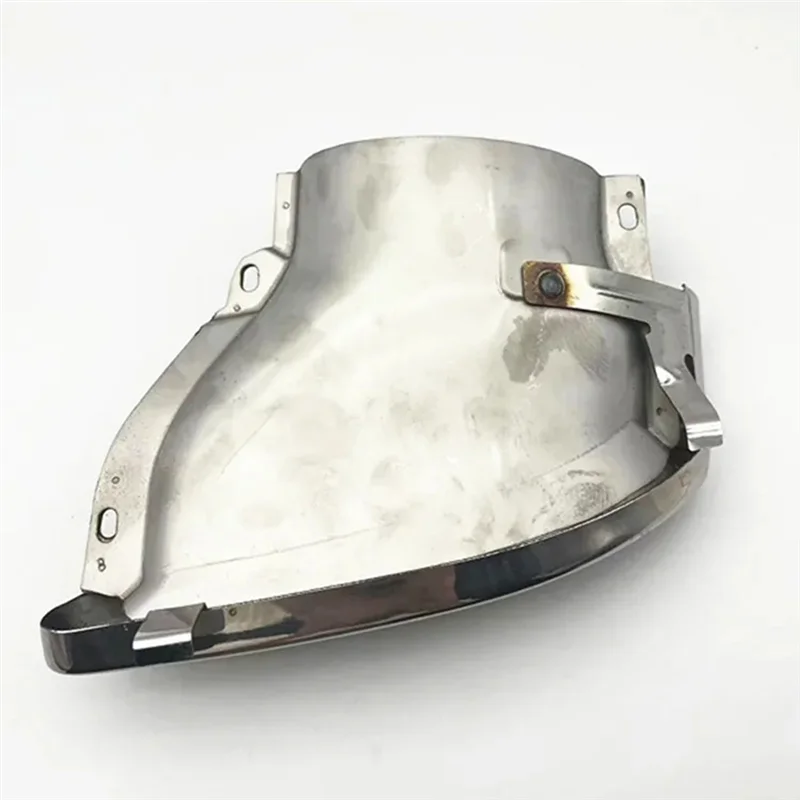 Embout d'Échappement Décoratif Mercedes W205 W213 - vue de trois-quarts - Becquet Voiture