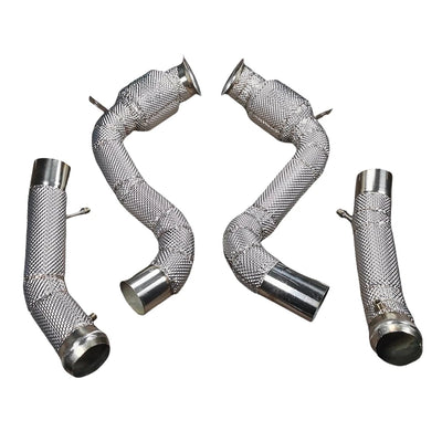 Embout d'Échappement Mercedes C63 AMG W205 - détail du montage - Becquet Voiture