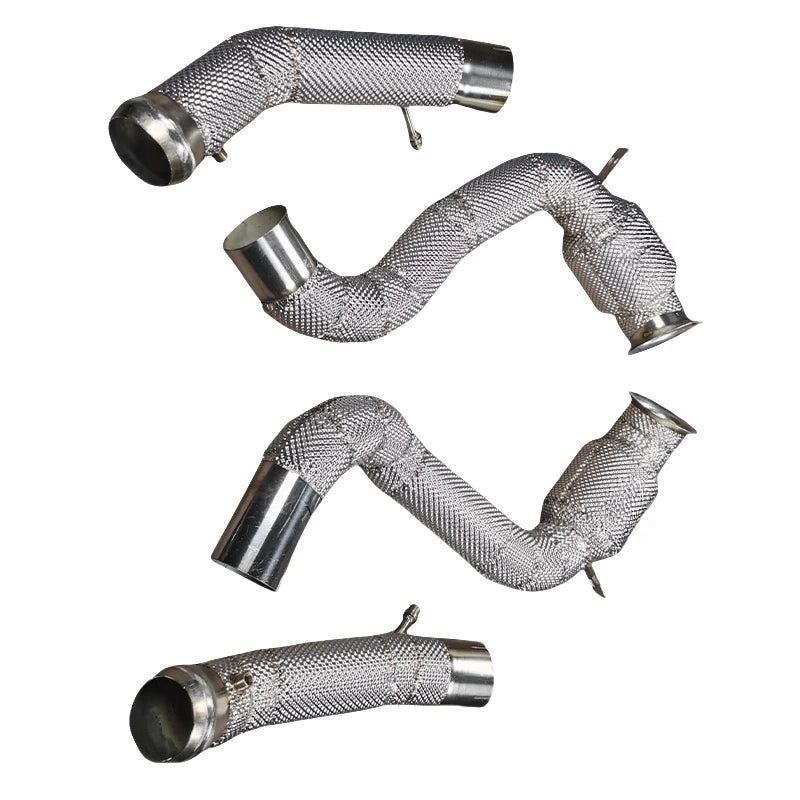 Embout d'Échappement Mercedes C63 AMG W205 - vue rapprochée - Becquet Voiture
