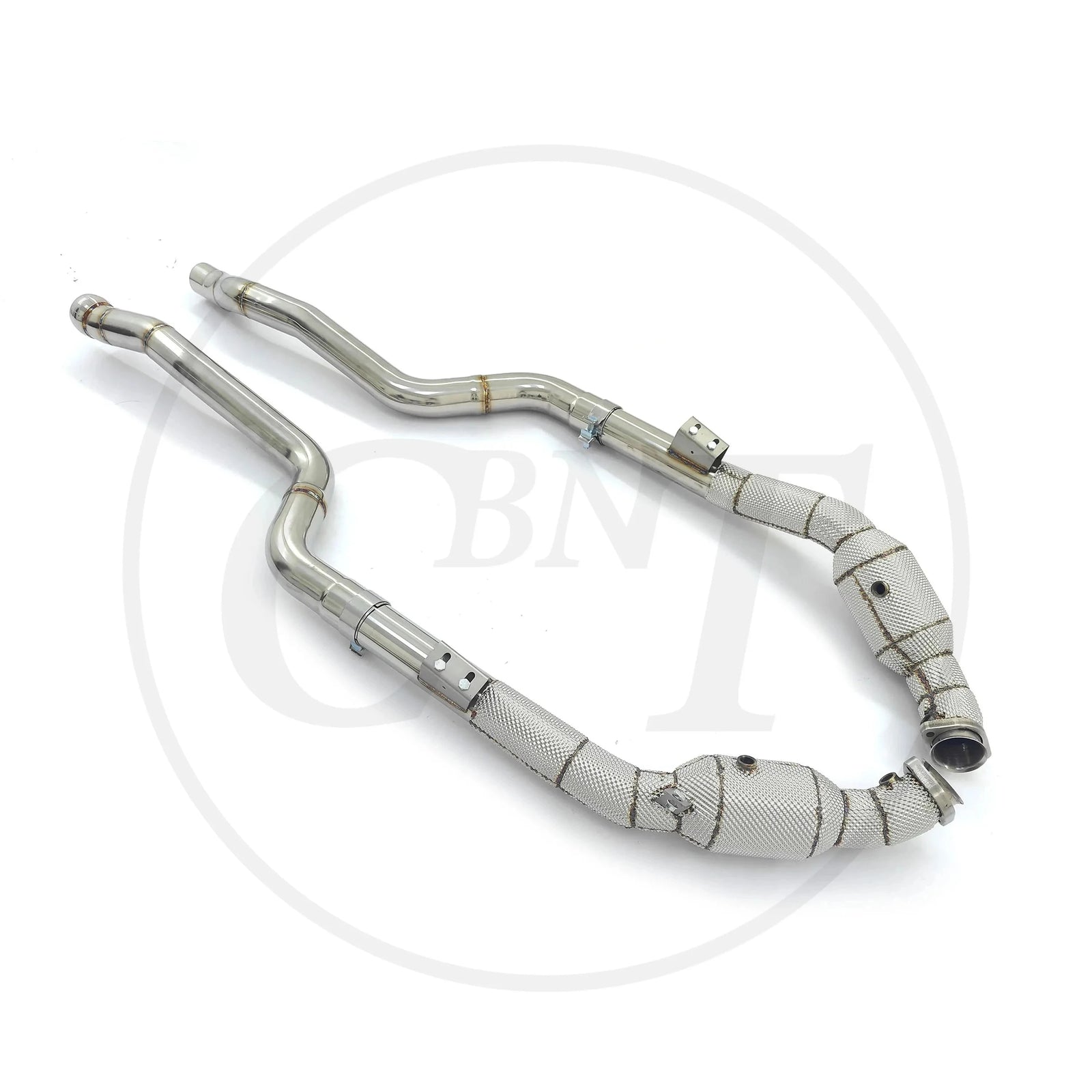 Embout d'Échappement Mercedes CLS63 - vue de face - Becquet Voiture