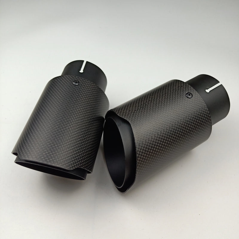 Embout d'Échappement Nissan GT-R R35 Noir Mat Inox - installé sur véhicule - Becquet Voiture