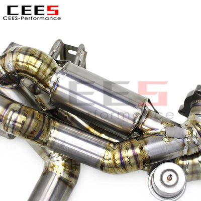 Embout d'Échappement Porsche 718 Cayman GT4 - vue de trois-quarts - Becquet Voiture