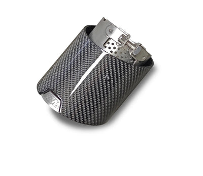 Embouts Échappement Carbone BMW M3 G80 G81 M4 G82 G83 - vue de trois-quarts - Becquet Voiture