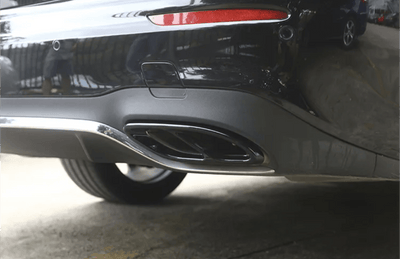 Embouts échappement noirs Mercedes CLA C117 AMG Line - installé sur véhicule - Becquet Voiture