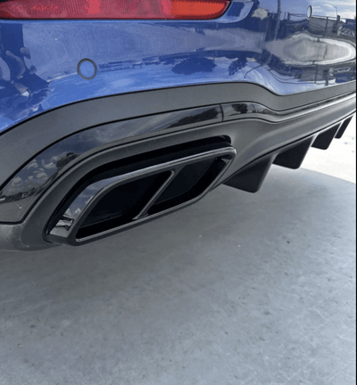 Embouts échappement noirs Mercedes Classe C W206 AMG - vue de face - Becquet Voiture
