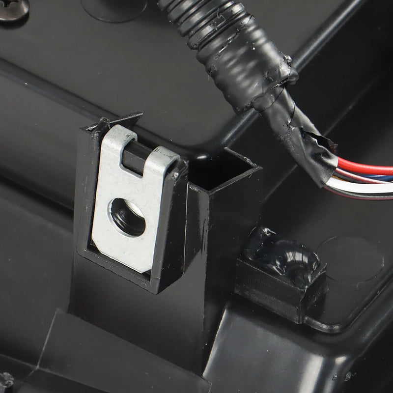 Ensemble de Feux Arrière LED Gauche et Droit pour Toyota Tundra 2014-2020 - vue rapprochée - Becquet Voiture
