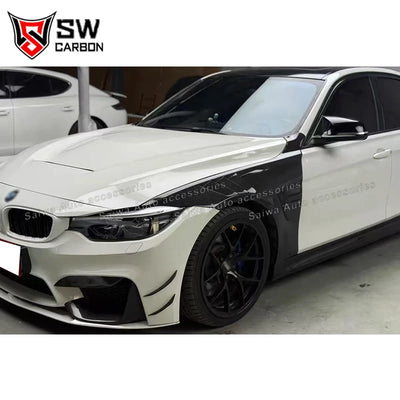 Évents de Garde-Boue Avant Carbone BMW F80 M3 F82 M4 - packshot studio - Becquet Voiture