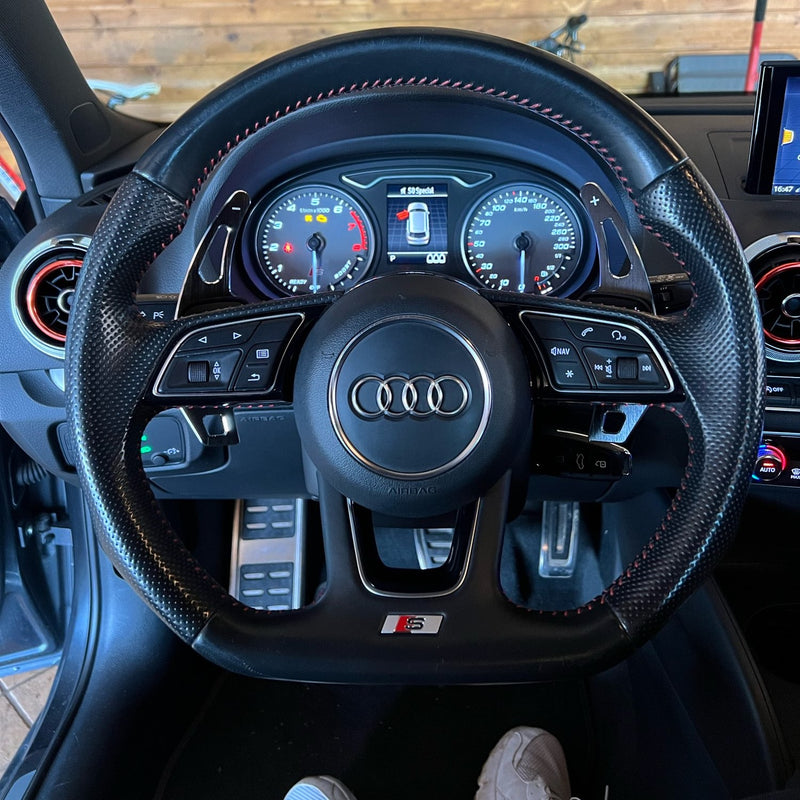 Extension palette au volant Audi A3 A4 A5 S3 S4 S5 TT TTS - vue de profil - Becquet Voiture