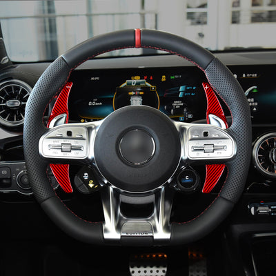 Extension palette au volant Carbone Mercedes Classe A45S - vue de trois-quarts - Becquet Voiture