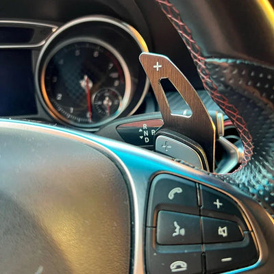 Extensions de Palettes au Volant Mercedes Classe A W177 Classe C W205 - vue de trois-quarts - Becquet Voiture