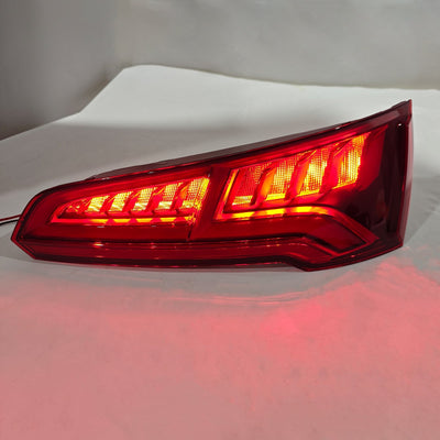 Feu Arrière Droit LED 80A945094B Audi Q5 MK2 2017-2020 - installé sur véhicule - Becquet Voiture