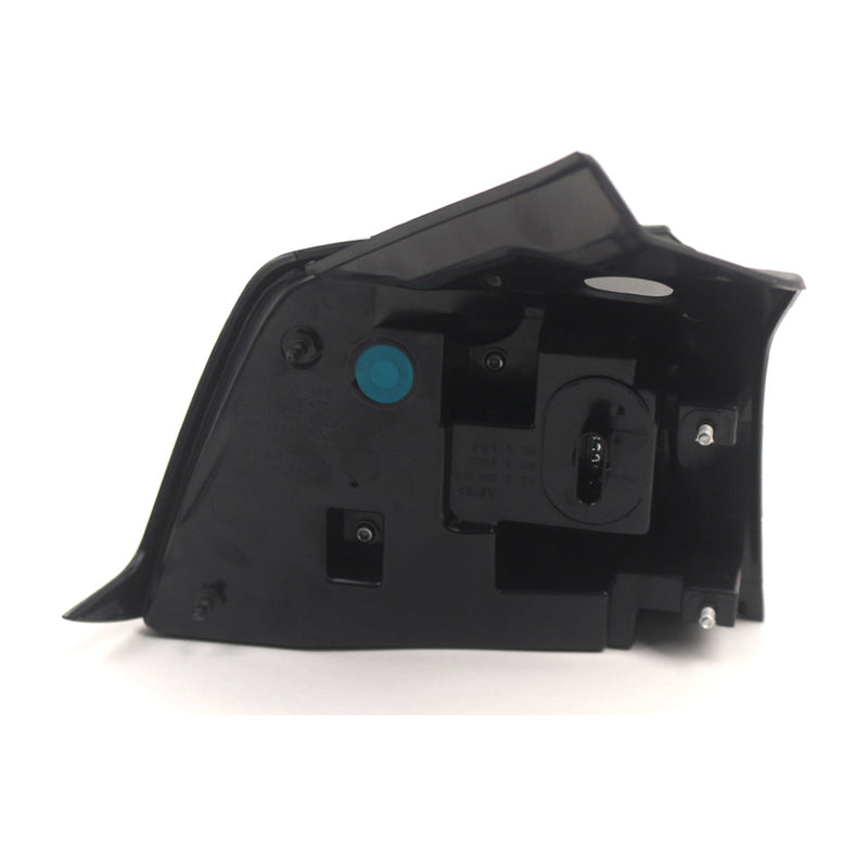 Feu Arrière Droit LED Extérieur pour Tesla Model 3 Y 1077398-00 - en situation - Becquet Voiture