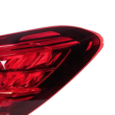 Feu Arrière Droit LED Mercedes W205 C63 AMG S 2019-2021 - vue de face 2 - Becquet Voiture