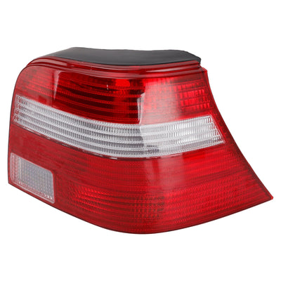 Feu Arrière Droit VW Golf MK4 1997-2005 - 1J6945112Q - vue rapprochée - Becquet Voiture