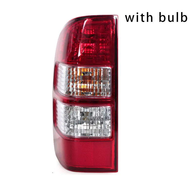 Feu Arrière Ford Ranger Thunder 2006-2011 Rouge ou Blanc - détail du montage - Becquet Voiture