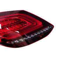 Feu arrière gauche à LED pour Mercedes-Benz W205 C43 AMG 4Matic restylée (2019-2021) - Références : 2059067103 et 2059067203 - vue de face 2 - Becquet Voiture