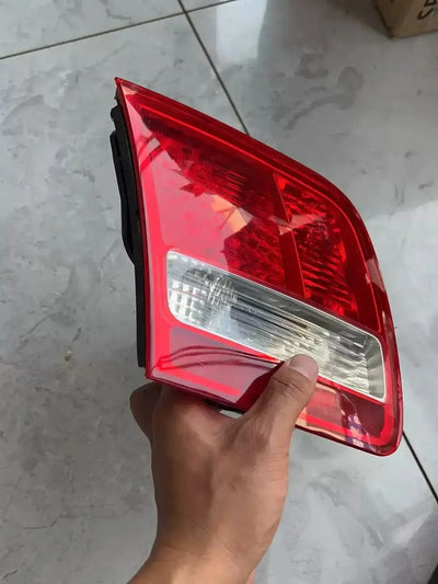 Feu Arriere LED Audi A8 A8L D3 RS Tuning - vue rapprochée - Becquet Voiture