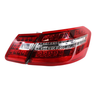 Feu Arrière LED Mercedes Classe E W212 2009-2013 AMG - détail du montage - Becquet Voiture