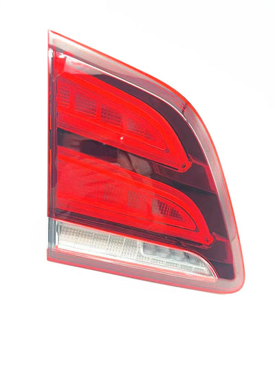 Feu Arrière Mercedes GLE W166 GLE320 GLE350 GLE400 OEM - vue de trois-quarts - Becquet Voiture