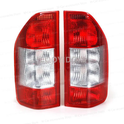 Feu Arrière Mercedes Sprinter 1997-2006 OEM A0008261556 - vue de profil - Becquet Voiture