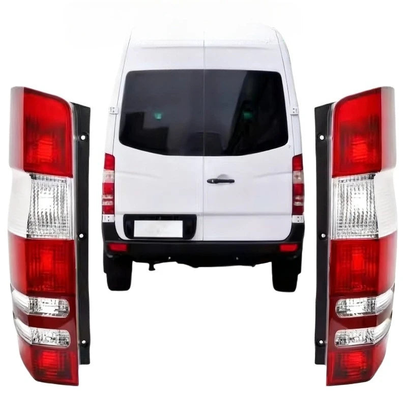 Feu Arrière Mercedes Sprinter 2007-2017 Réf 9068200164 - vue de face - Becquet Voiture