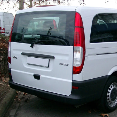 Feu Arrière Mercedes Vito Viano W639 2004-2015 - packshot studio - Becquet Voiture