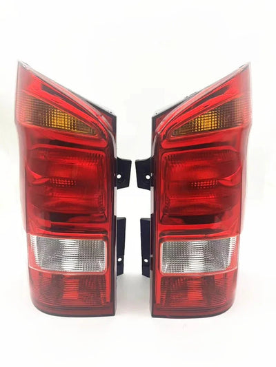 Feu Arrière Mercedes Vito W447 W448 Classe V Kombi - vue de face - Becquet Voiture