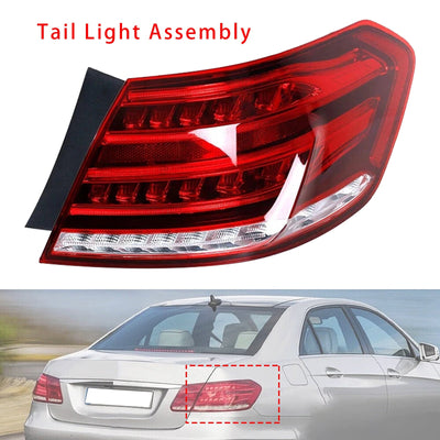 Feu Droit LED Mercedes Classe E W212 2013-2015 - vue de trois-quarts - Becquet Voiture