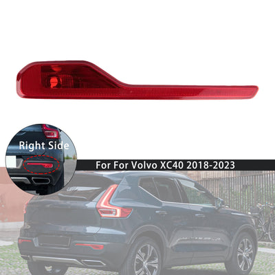 Feu Réflecteur Pare-Chocs Arrière Droit Volvo XC40 2018-2023 Sans Ampoule 3165686 - vue de trois-quarts - Becquet Voiture