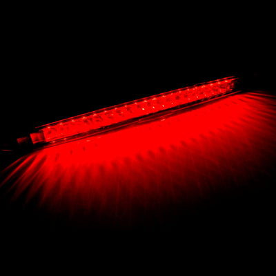 Feu Stop Arrière à LED Transparent pour BMW Z4 E85 2002-2008 - détail du montage - Becquet Voiture