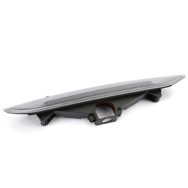 Feu Stop Arrière Blanc LR036355 LR014462 Land Rover Freelander LR2 - vue rapprochée - Becquet Voiture