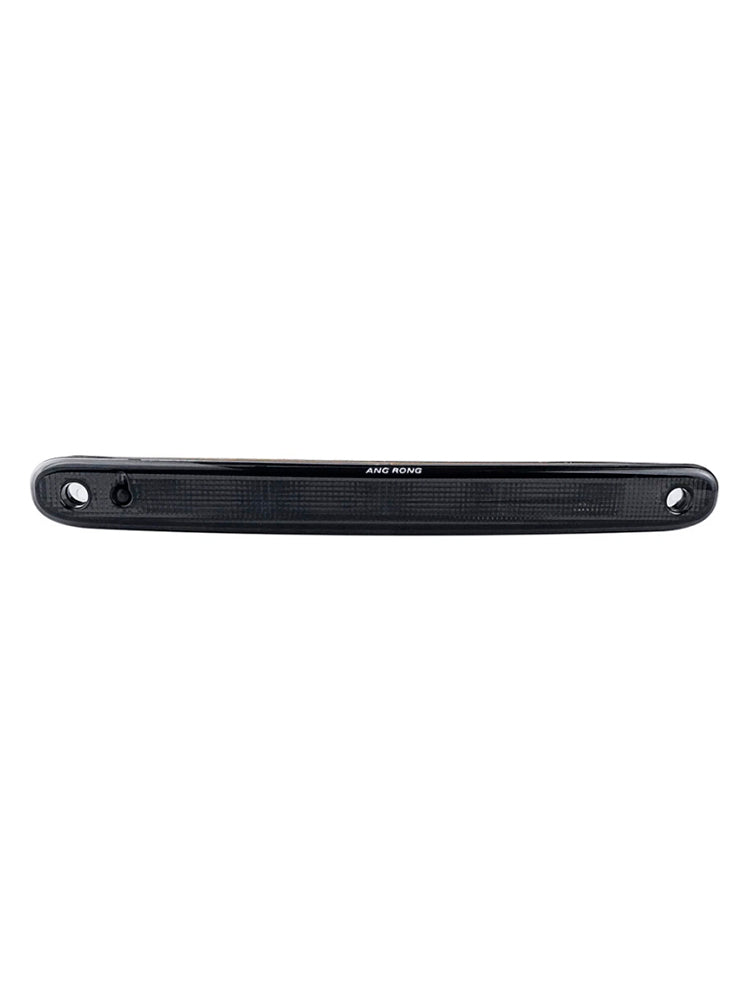 Feu Stop Arrière Haut LED Noir 12V Pour Citroën C1 Peugeot 107 - détail du montage - Becquet Voiture