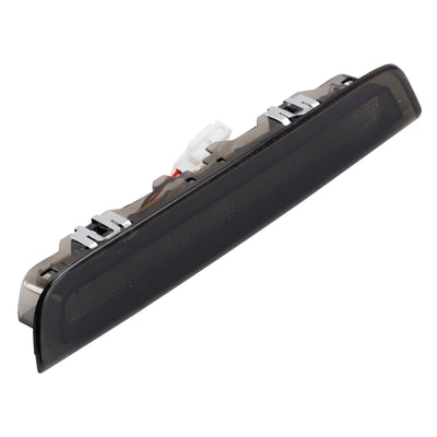 Feu Stop Arrière Haut Niveau LED pour Toyota Yaris MK3 2012-2020 (réf. 2) - vue de trois-quarts - Becquet Voiture