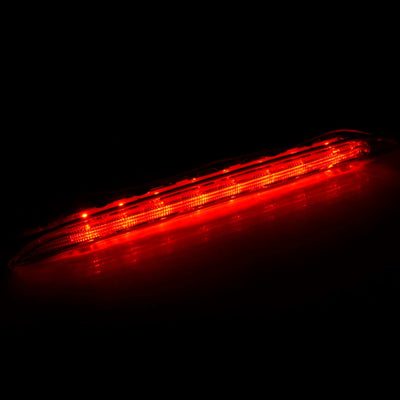 Feu Stop Arrière LED Haut Niveau Lentille Rouge Seat Leon 5F 2011-2016 - vue de trois-quarts - Becquet Voiture